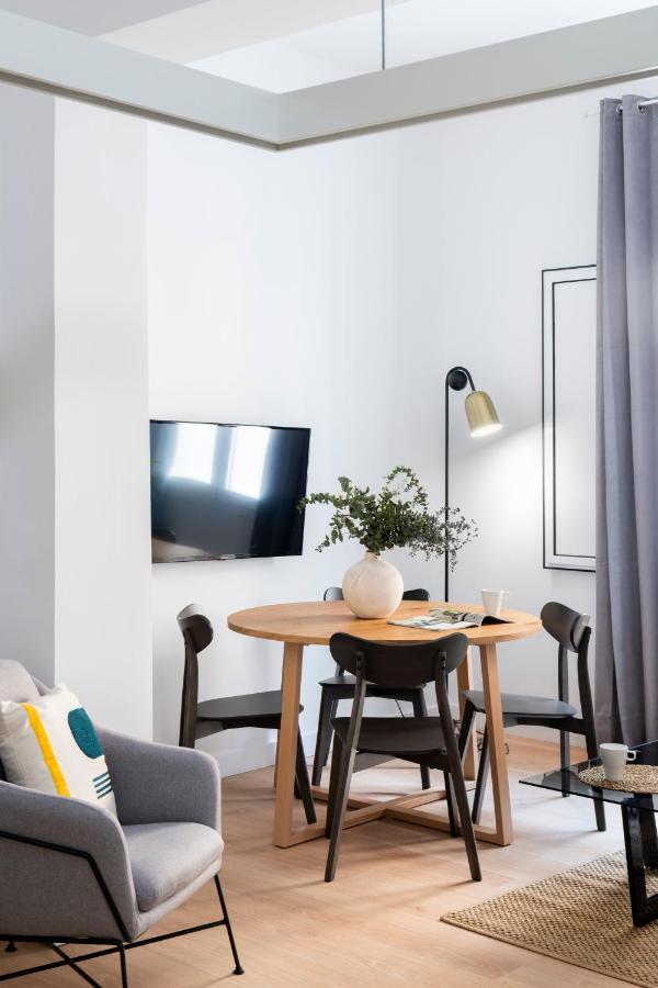 Suites Maestranza - Santas Patronas By Magno Apartments Seville Exterior photo