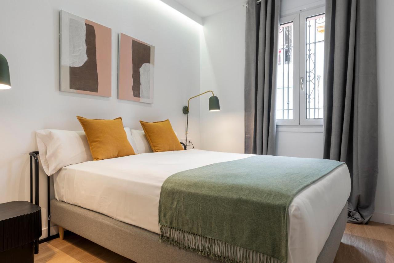 Suites Maestranza - Santas Patronas By Magno Apartments Seville Exterior photo